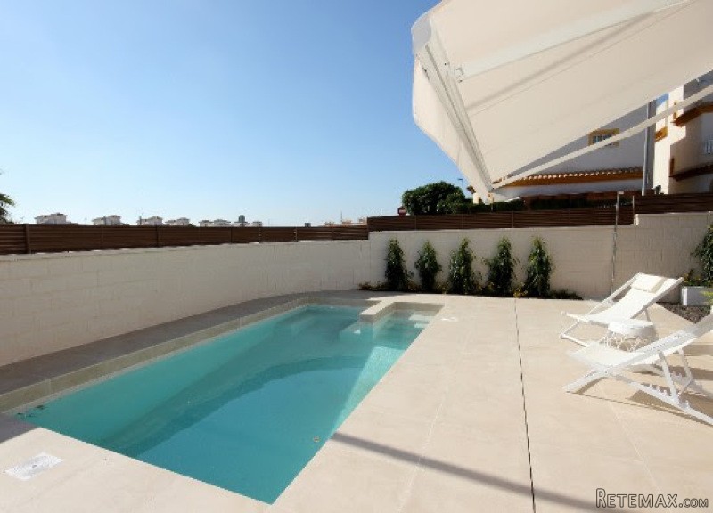 3 Bedrooms - Villa - Alicante - For Sale