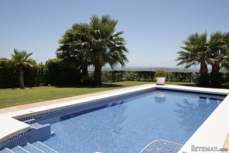 Spectacular detached villa in Valtocado