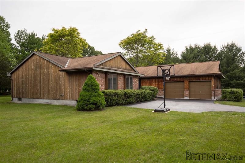3 bedroom House For Sale: 145 Martin Rd..