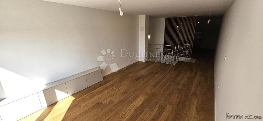 Useljivi apartman sa pogledom na more - 3