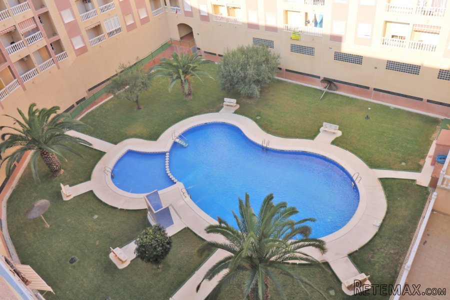 Apartamento en Torrevieja, zona Puerto. Ubicado en un..