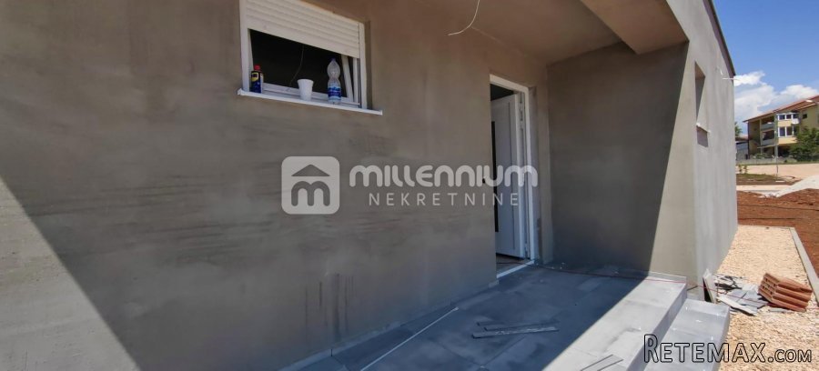 Istra, Labin, samostojeća prizemnica s bazenom, 83.20m2 - 8