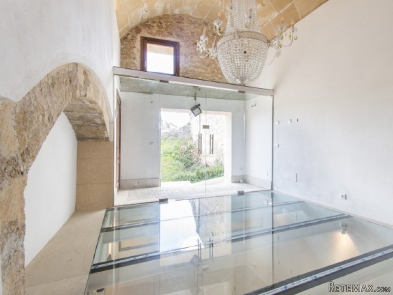 Lovely Renovated Townhouse With.. - 2