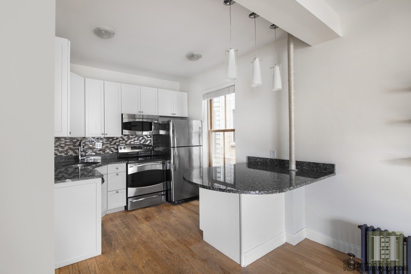 2 bedroom Apartment For Sale: 7 WEST.. - 2