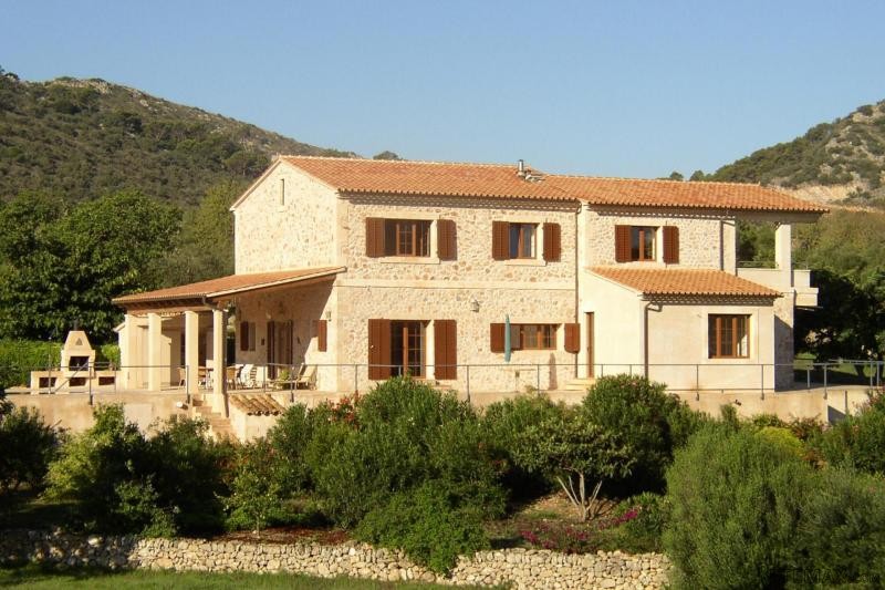 Stylish country house with stunning..
