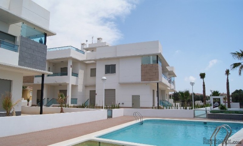 Top Floor 2 Beds For Sale In Los..