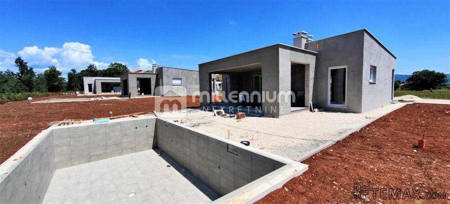 Istra, Labin, samostojeća prizemnica s bazenom, 83.20m2 - 2