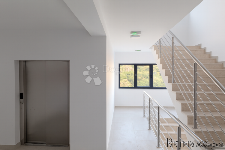 Čiovo - Penthouse sa krovnom terasom i pogledom na more! - 3