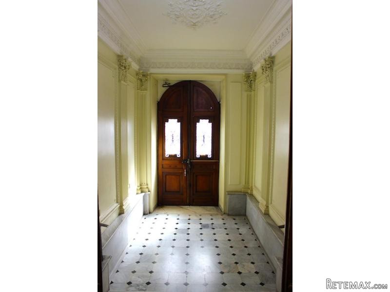 Spacious 3 Bedroom Apartment In The.. - 2