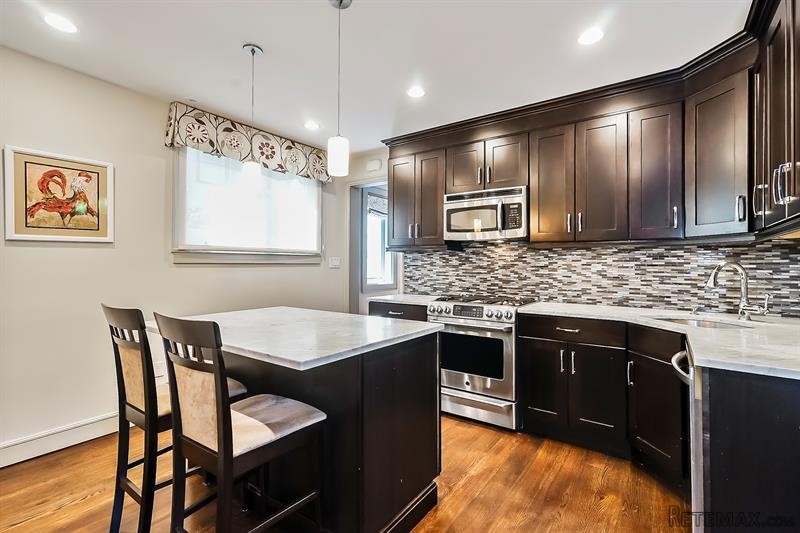 4 bedroom House For Sale: 13 PARKVIEW.. - 2