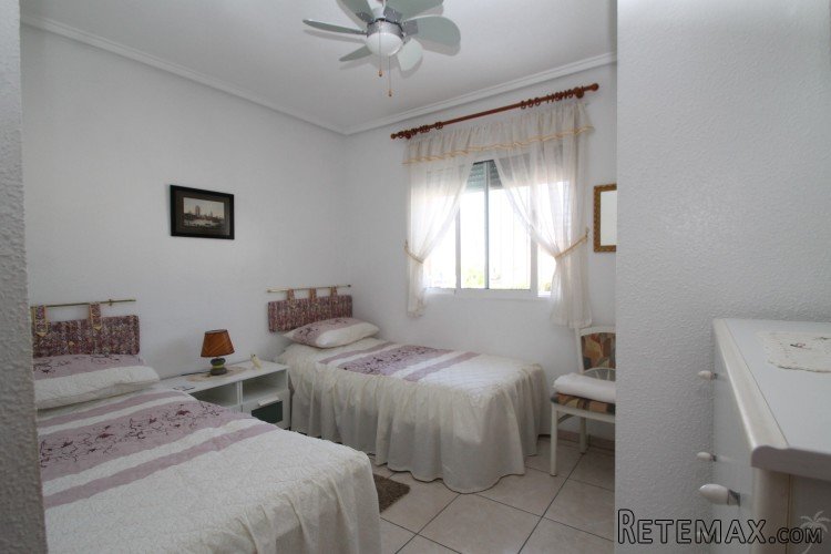 This luxury detached villa, located in the bustling.. - 7
