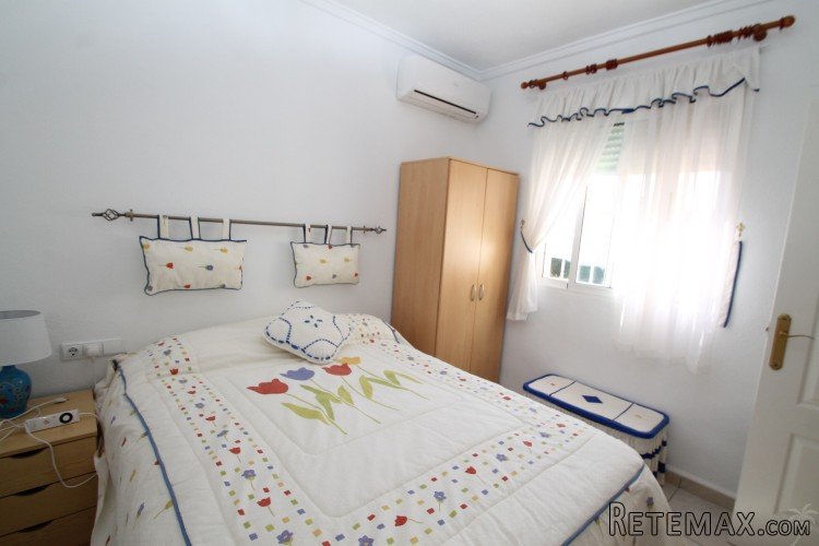 This luxury detached villa, located in the bustling.. - 8