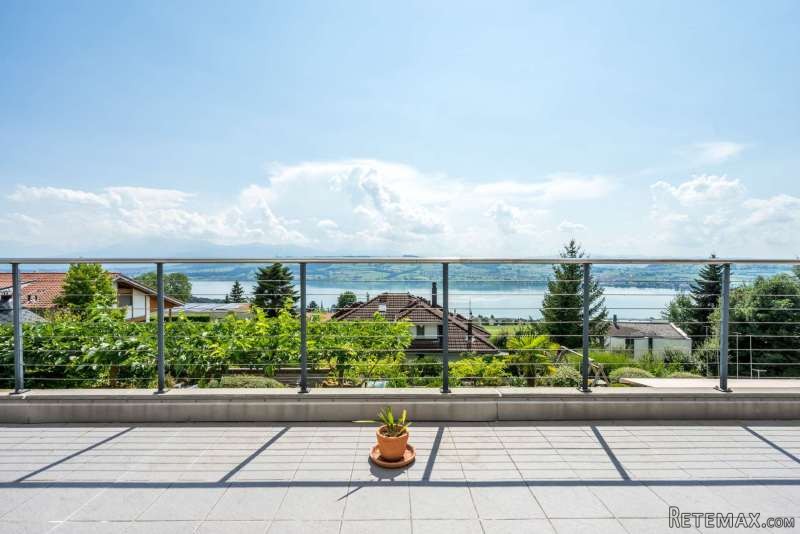 LIVING GEM IN EXCELLENT LOCATION ABOVE..