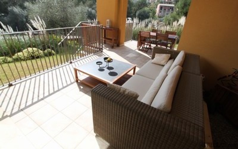 3 bedroom apartment close to beach in..