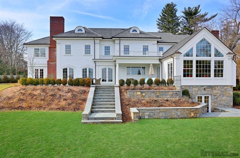 6 bedroom House For Sale: 325 Shore..