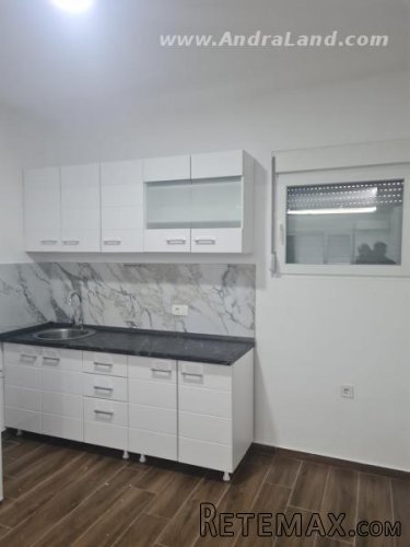 Prodaje se kuca - 4
