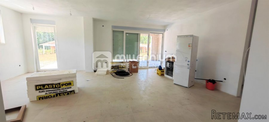 Istra, Labin, samostojeća prizemnica s bazenom, 83.20m2 - 5