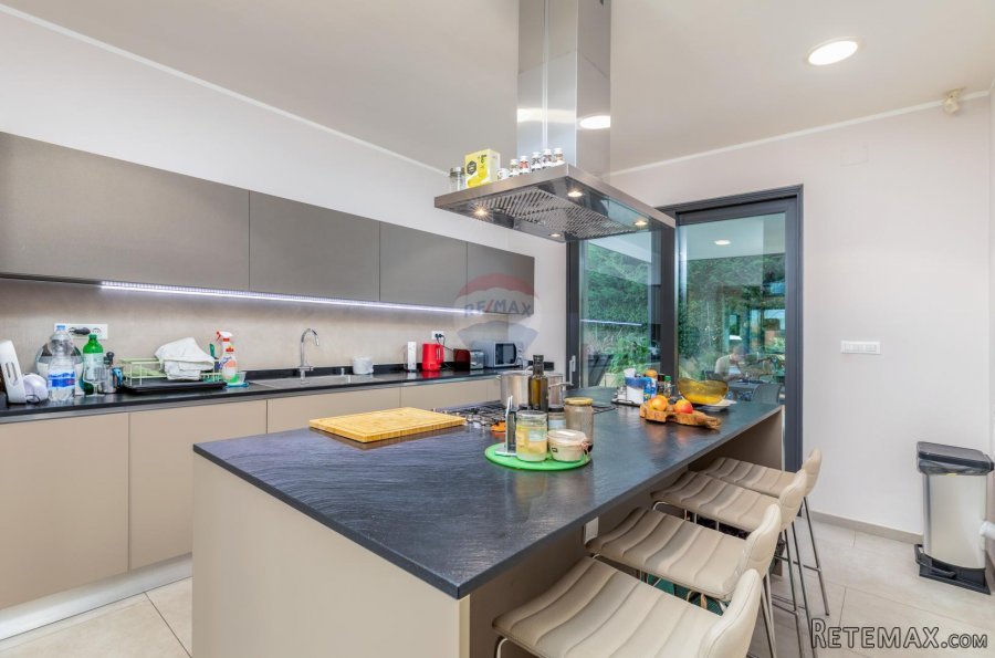 Istra, Fažana, moderna luksuzna villa 50m od mora - 9