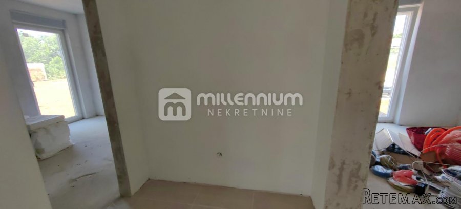 Istra, Labin, samostojeća prizemnica s bazenom, 83.20m2 - 9