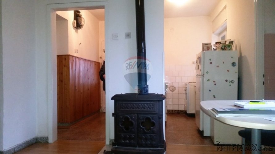 KUĆA U BLIZINI LABINA SA 90 000 M2 PARCELE - 3