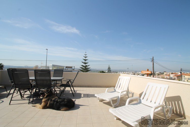 This beautiful detached villa located in the middle of the.. - 2