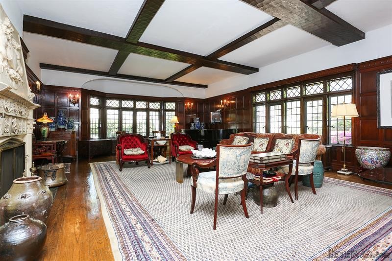 7 bedroom House For Sale: 30 Ogden Road.. - 2