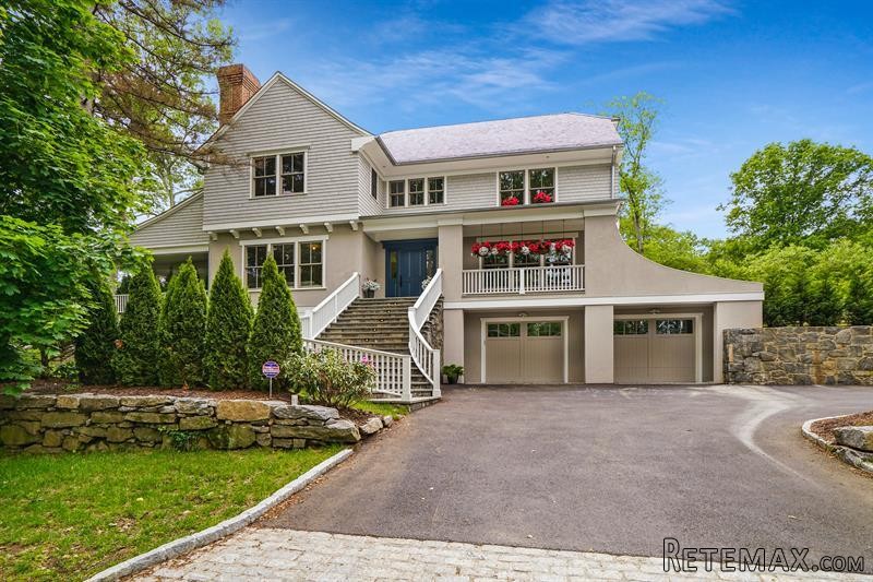 6 bedroom House For Sale: 93 Central..
