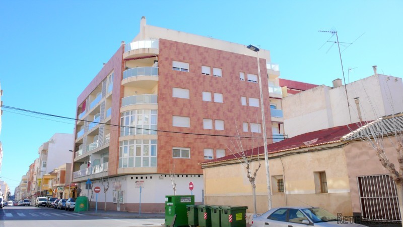 3 bedroom, 2 bathroom Apartment, Urban..