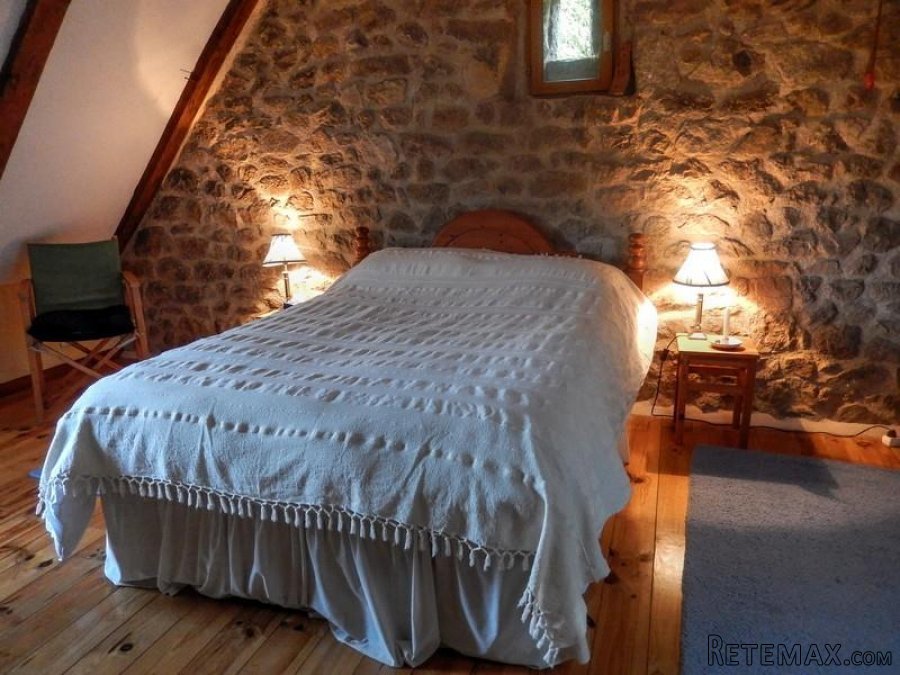 Nr Argentat (Corrèze) - Superb barn conversion set on one acre - 3