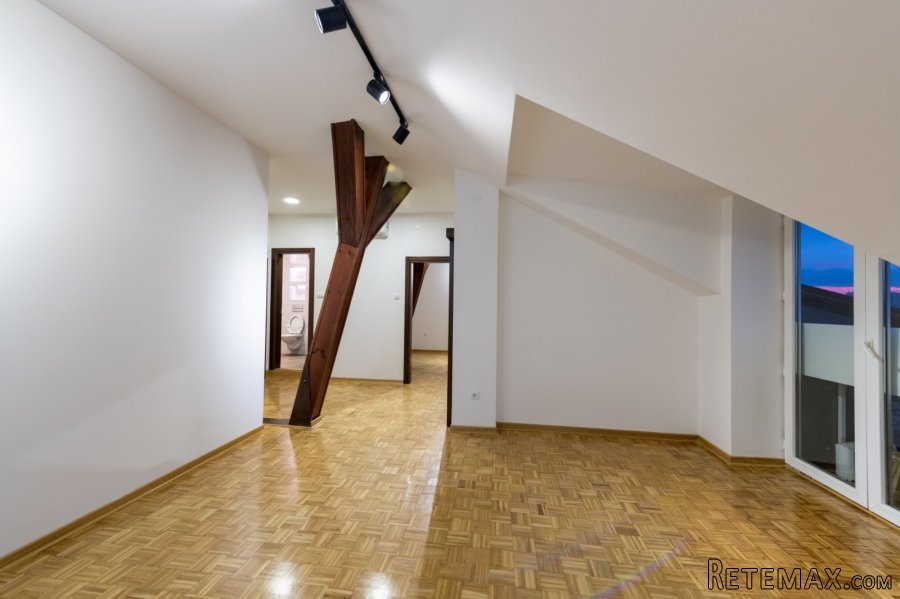 Kanarevo brdo-2,5-67m2-renoviran-vlasnik - 4