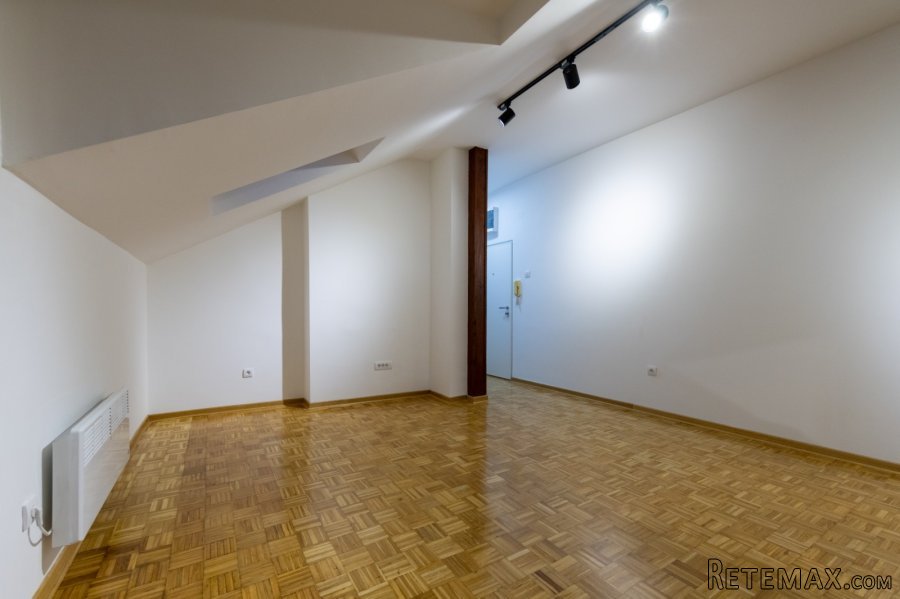 Kanarevo brdo-2,5-67m2-renoviran-vlasnik - 5