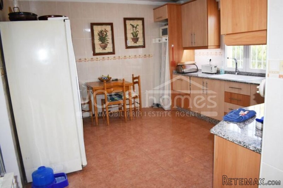 RESERVED - Large 250m2 detached 3 Bed 2 Bath Villa with a.. - 11