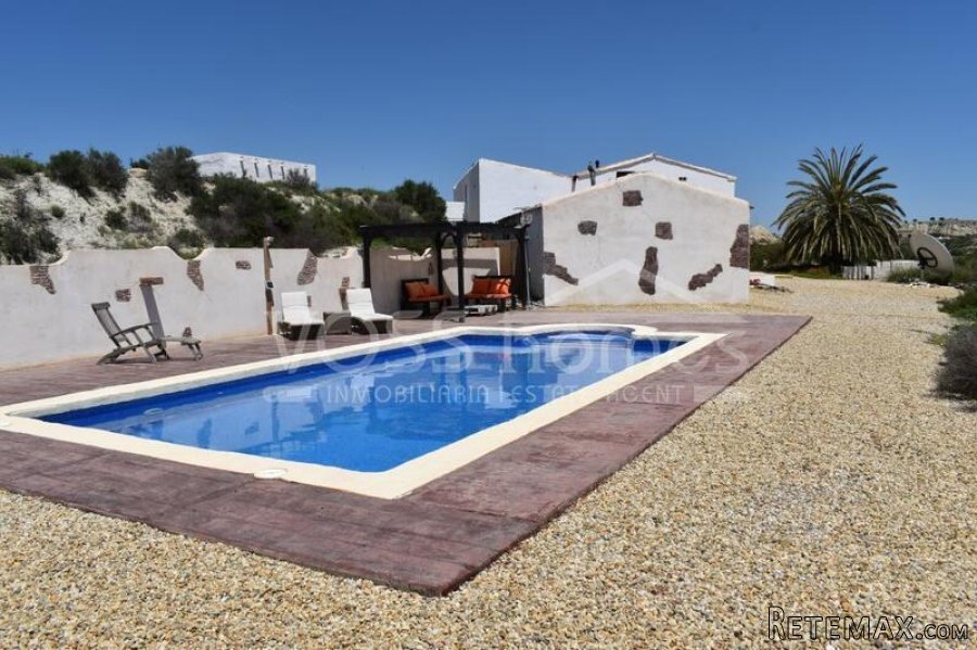 NEW & EXCLUSIVE LISTING FOR VOSS HOMES - A large.. - 12