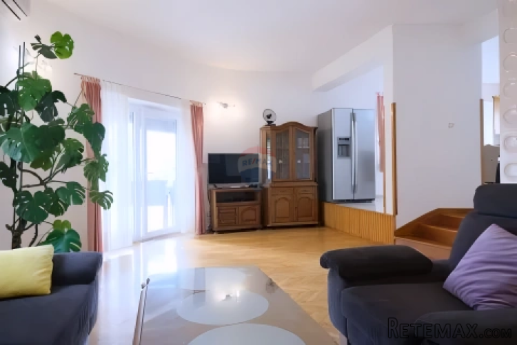 Pula, Veli vrh - samostojeća kuća s bazenom - 2