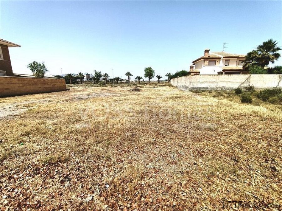 Urban building plot of 747m2 on the edge of Huercal-Overa.. - 2