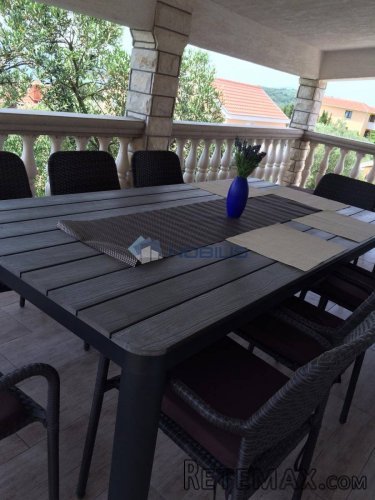 Pašman, Ždrelac - kuća katnica 200 m2 i bungalov - 14