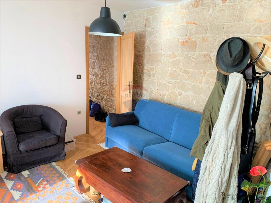 Rovinj,renovirana kuća-183m2- u centru s terasom - 8