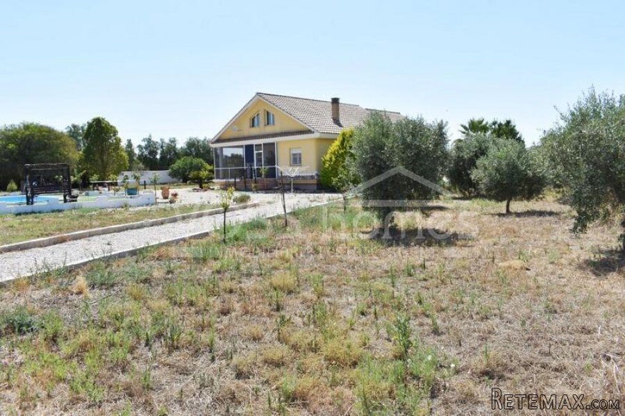RESERVED - Large 250m2 detached 3 Bed 2 Bath Villa with a.. - 20