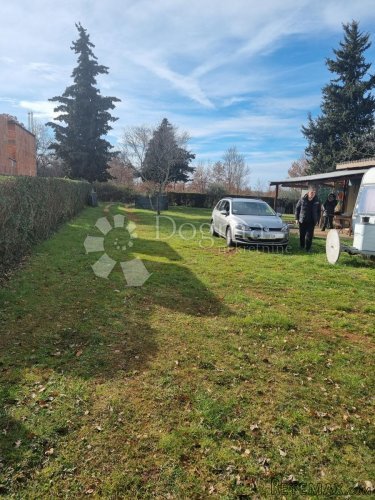 POREČ, RIJETKOST U PONUDI 300 METARA OD MORA - 2