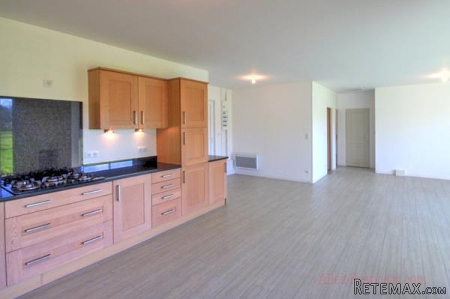 Lezay (79) - Detached bungalow with 3 beds and large garden - 7