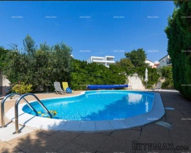 Novigrad, stan na atraktivnoj lokaciji u blizini mora - 3