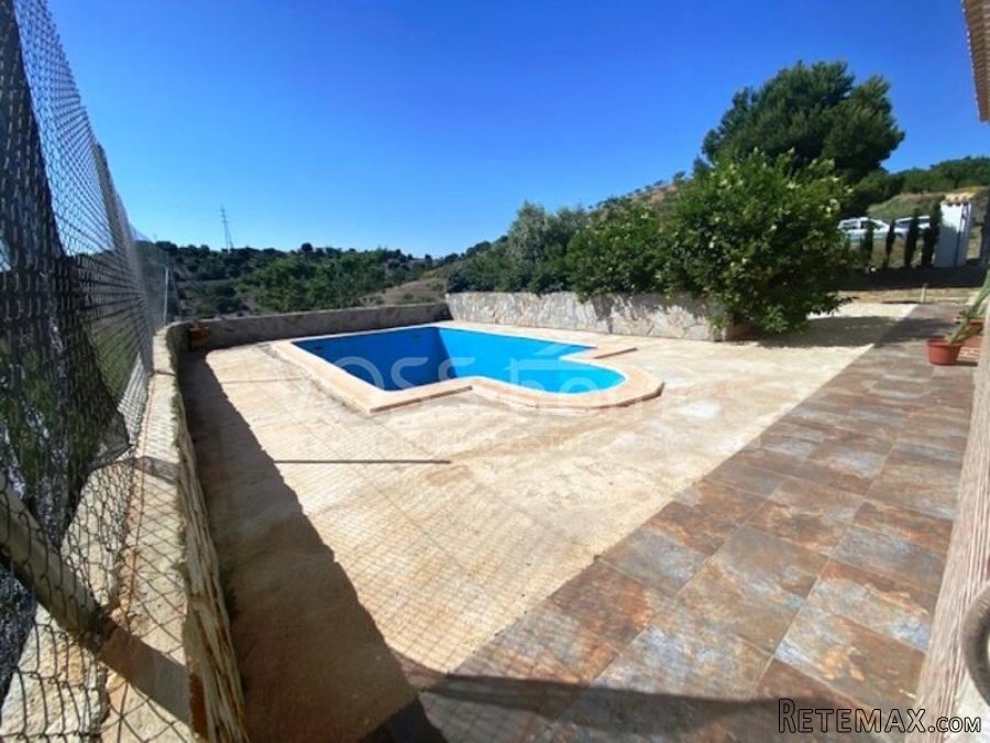 Attractive country property with 2 bedrooms & 1 bathroom.. - 5