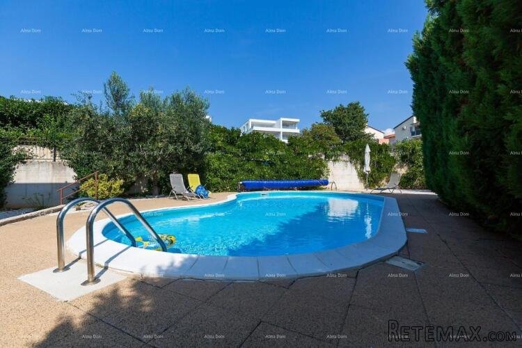 Novigrad, stan na atraktivnoj lokaciji u blizini mora - 5