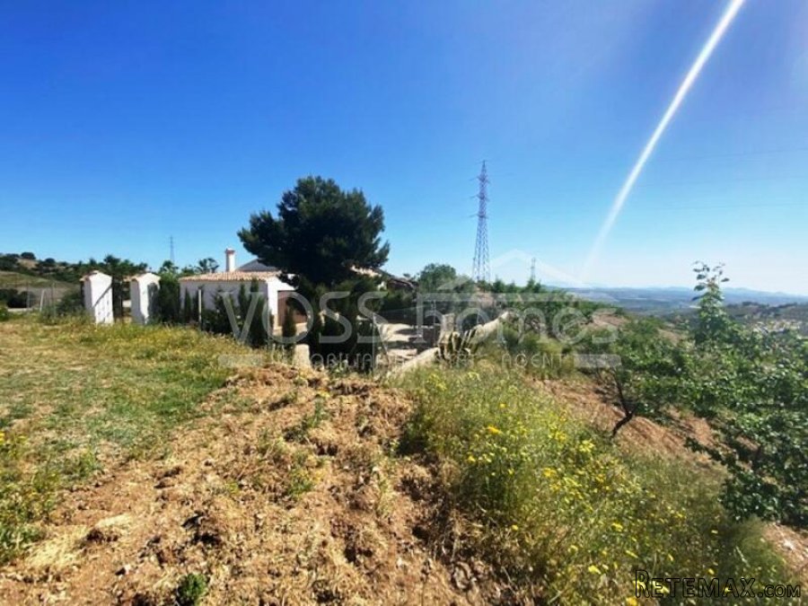 Attractive country property with 2 bedrooms & 1 bathroom.. - 6