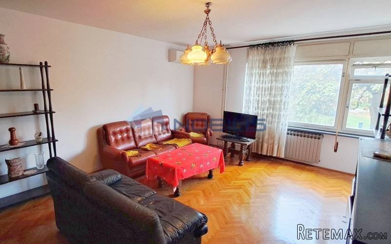 Zagreb, Kvatrić, 4s stan 96 m2, 1. kat, lift