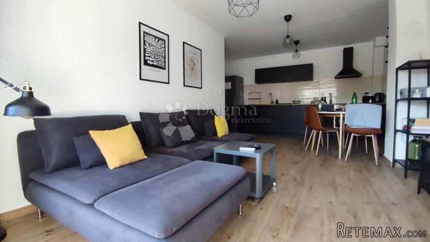 EKSKLUZIVNO! Stan Monvidal 57 m², 1. kat
