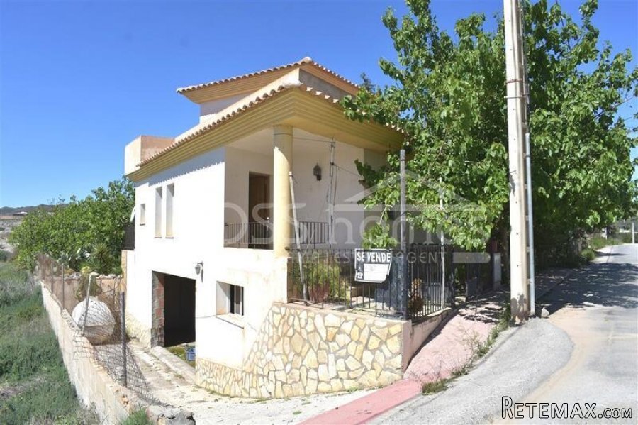 NEW LISTING - A 2 bed, 2 bath two storey Villa of 177m2.. - 2