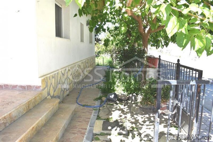 NEW LISTING - A 2 bed, 2 bath two storey Villa of 177m2.. - 3