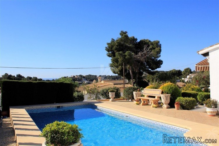 Sea view villa for sale in Moraira on a quiet street within.. - 3