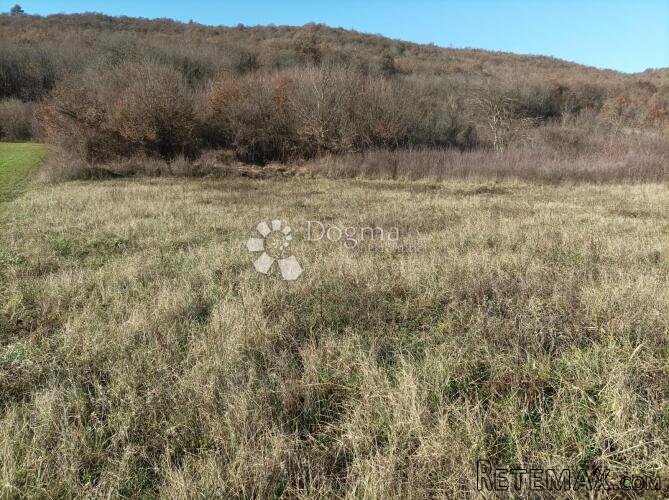 Poljoprivredno zemljište 3610m2 6800e - PRILIKA - 2